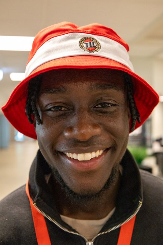 bucket hat