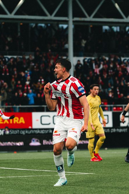 Main Image Home shirt 2025 kids